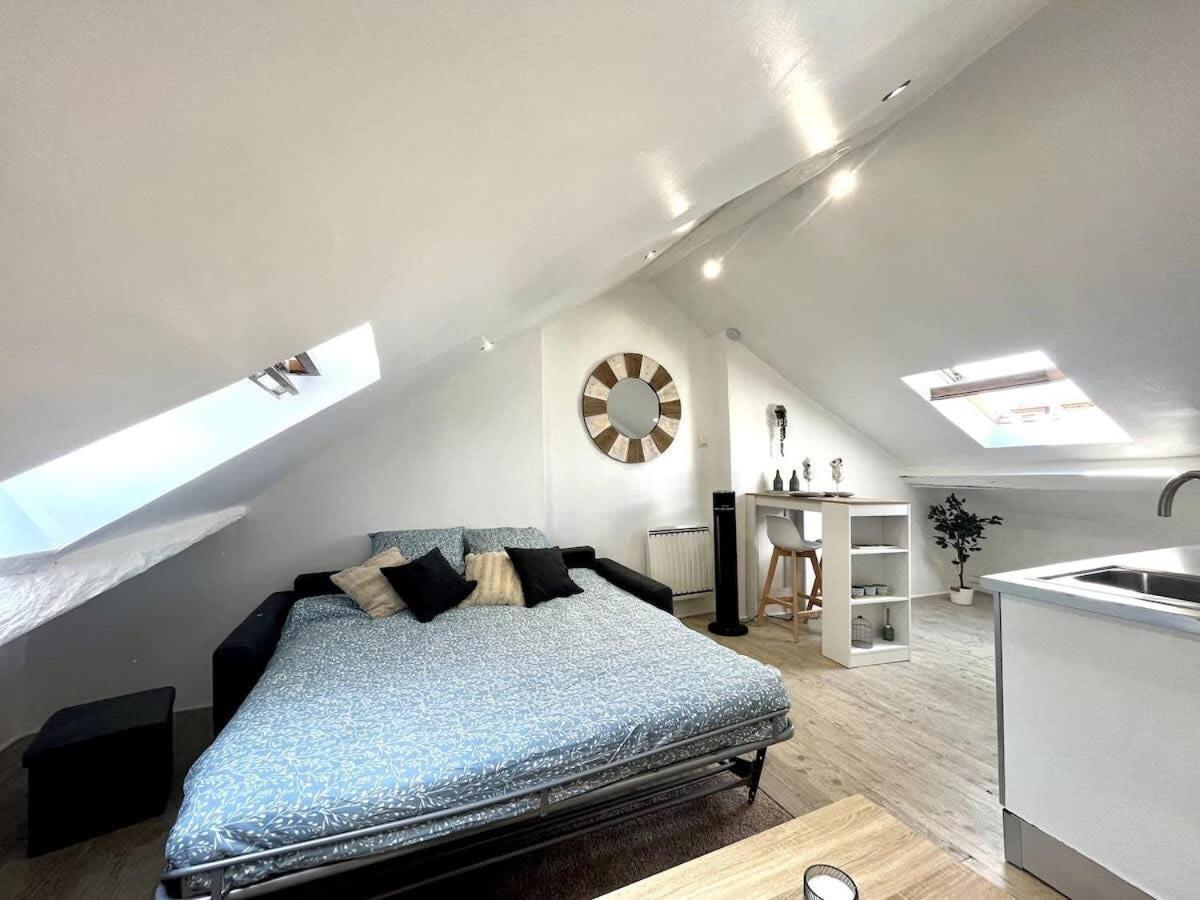 The Little French Studio - Fontainebleau Apartment Exterior photo